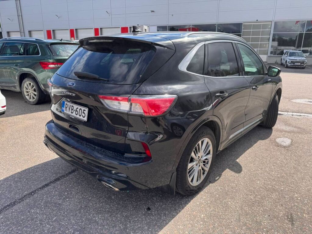 Ford Kuga 2023 Musta