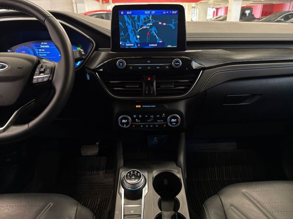 Ford Kuga 2023 Musta