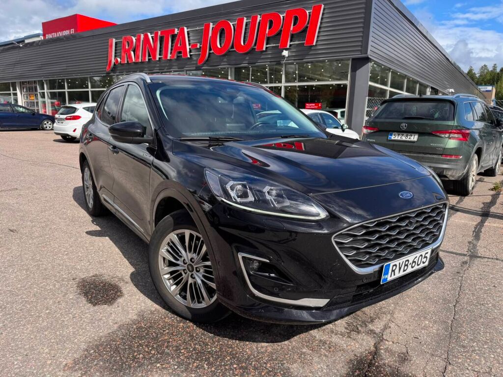 Ford Kuga 2023 Musta