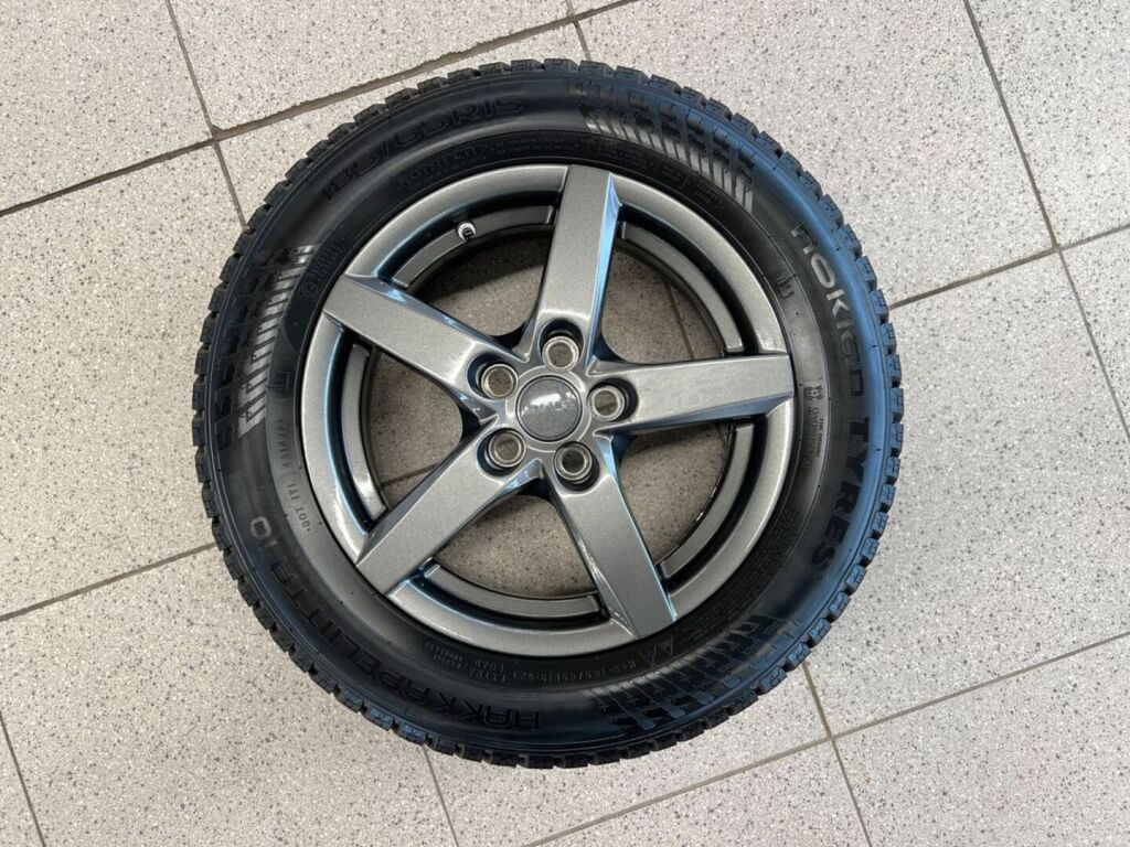 Toyota Yaris 2023 Valkoinen