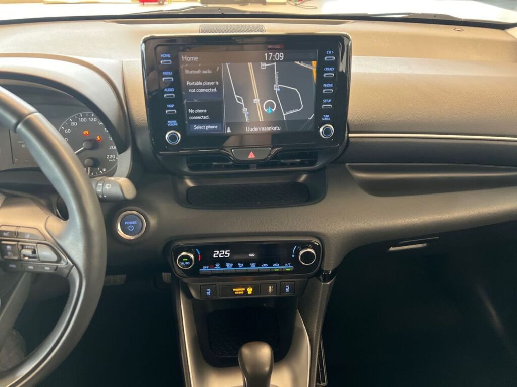 Toyota Yaris 2023 Valkoinen