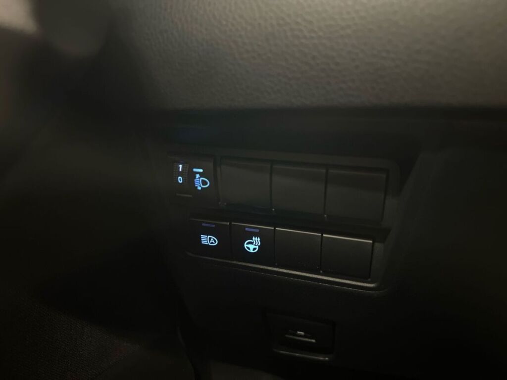 Toyota Yaris 2023 Valkoinen