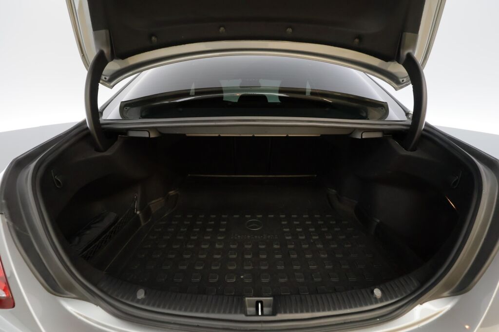 Mercedes-Benz C 2016 Harmaa