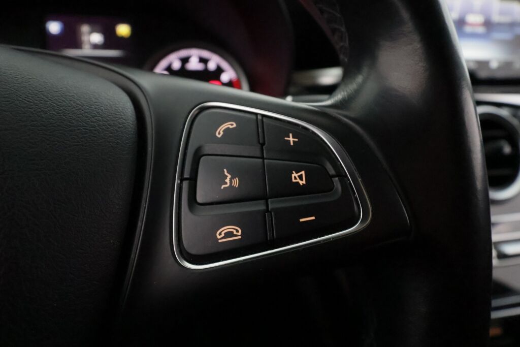 Mercedes-Benz C 2016 Harmaa