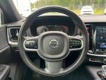 Volvo V60 2020 Musta