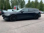Volvo V60 2020 Musta