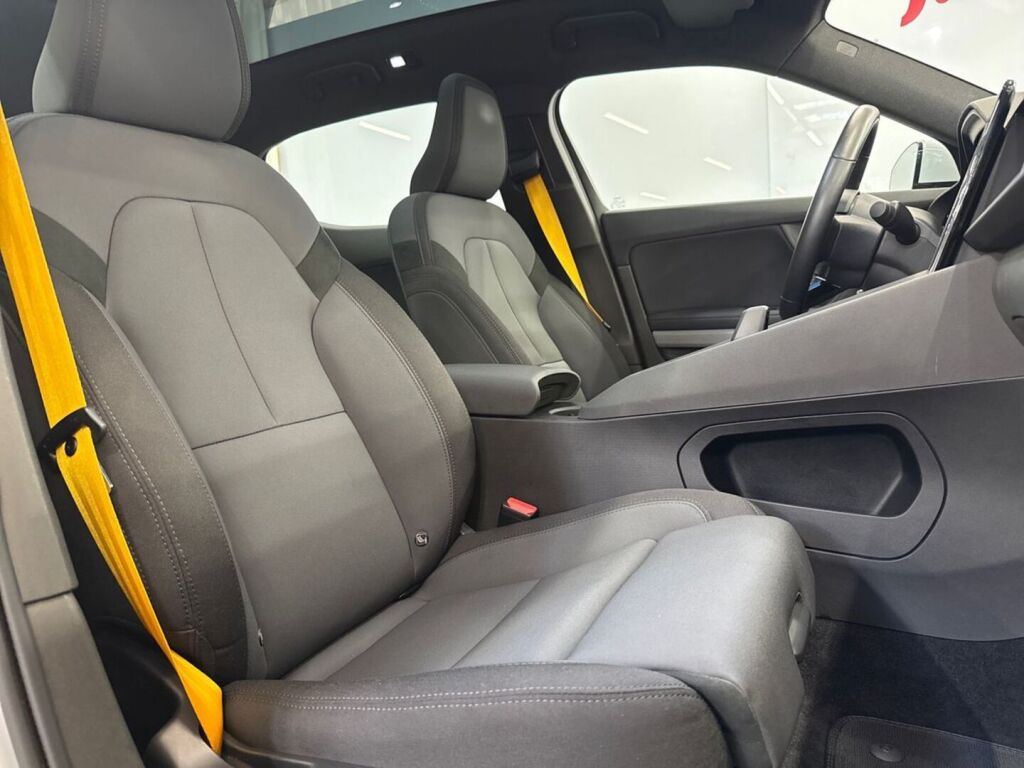 Polestar 2 2022 Harmaa