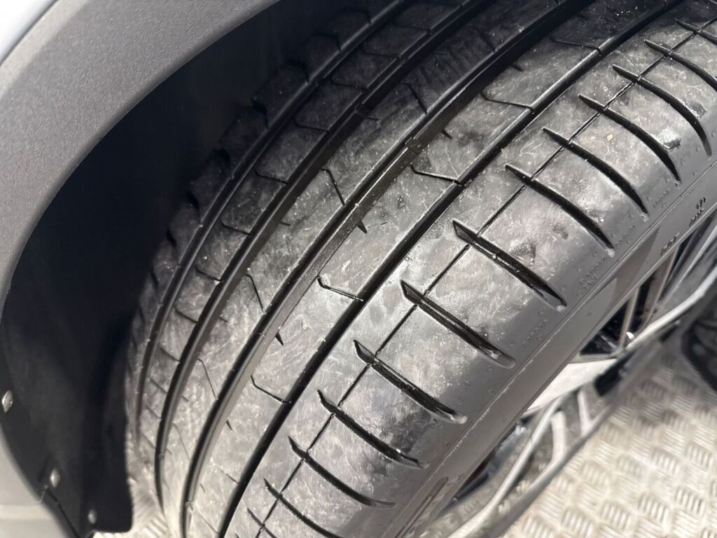 Polestar 2 2022 Harmaa