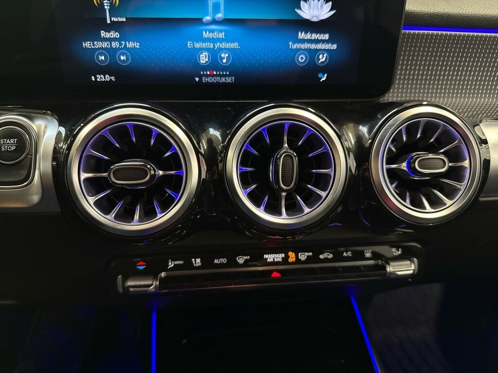 Mercedes-Benz EQB 2023 Valkoinen