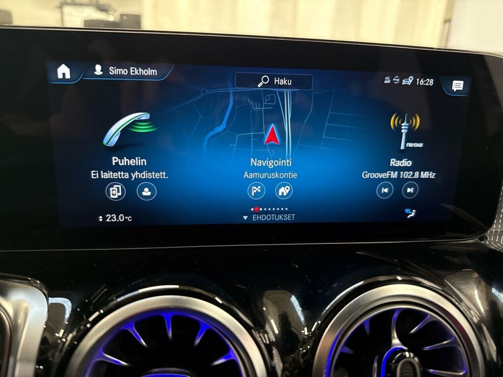 Mercedes-Benz EQB 2023 Valkoinen