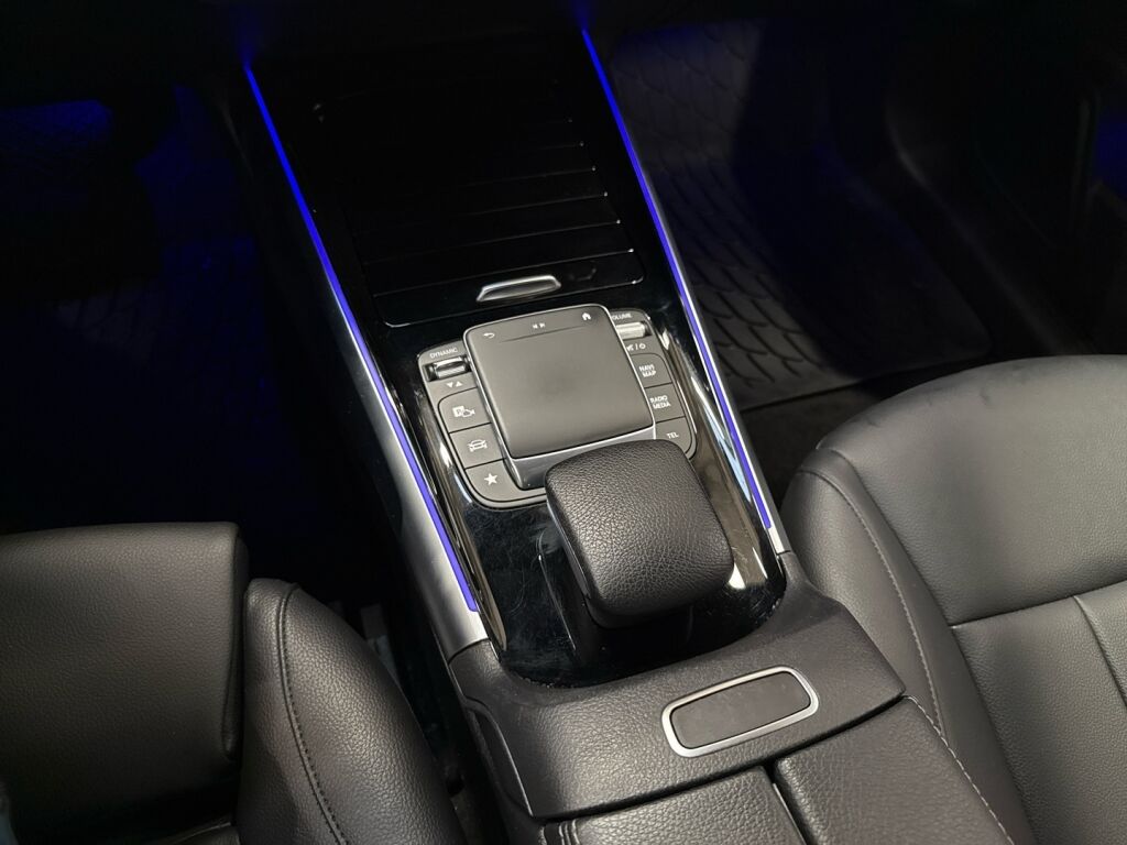 Mercedes-Benz EQB 2023 Valkoinen