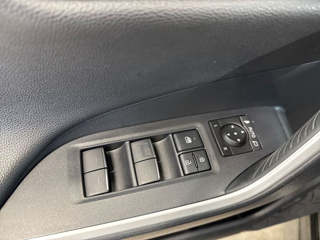 Toyota RAV4 Plug-in 2023 Musta