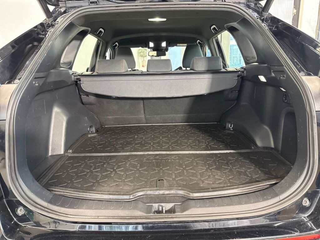 Toyota RAV4 Plug-in 2023 Musta