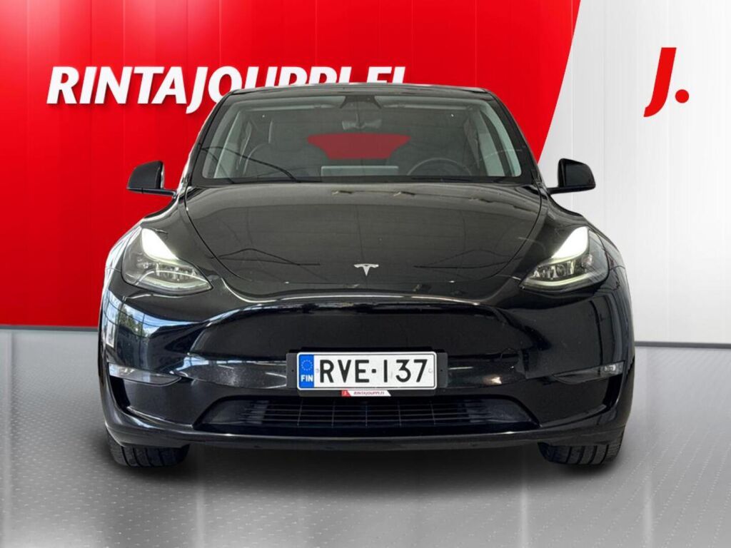 Tesla Model Y 2023 Musta