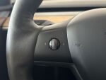 Tesla Model Y 2023 Musta