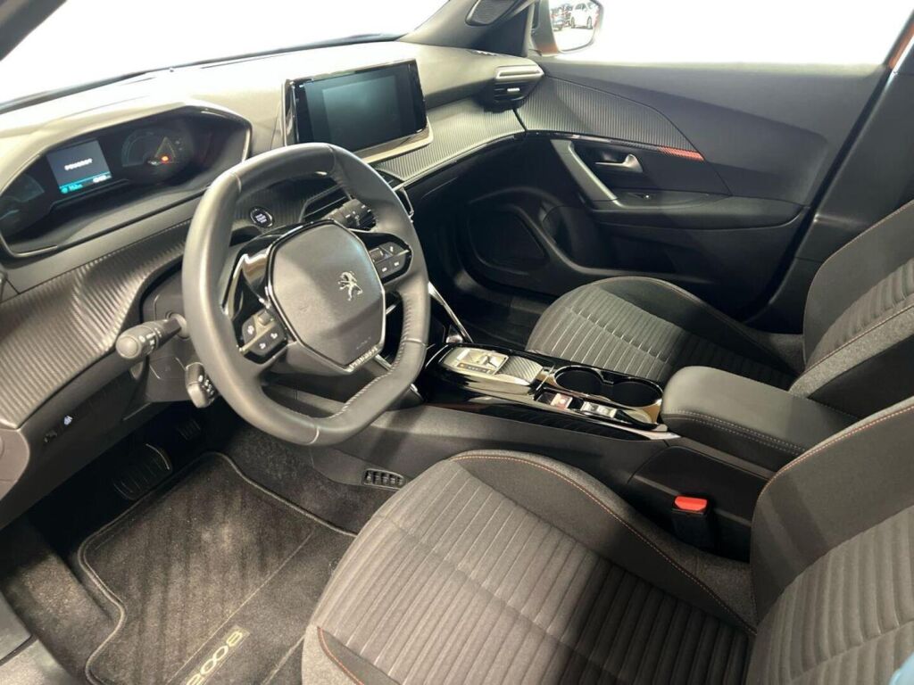 Peugeot e-2008 2023 Oranssi