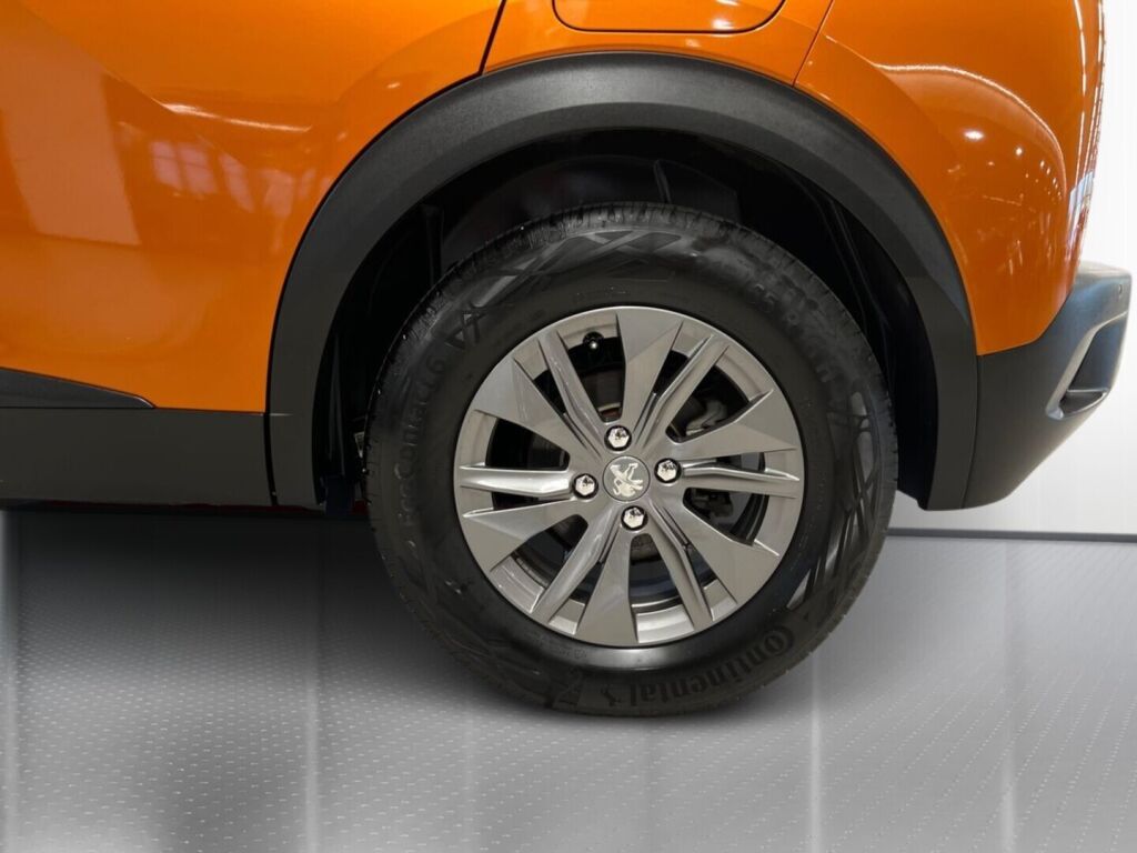 Peugeot e-2008 2023 Oranssi