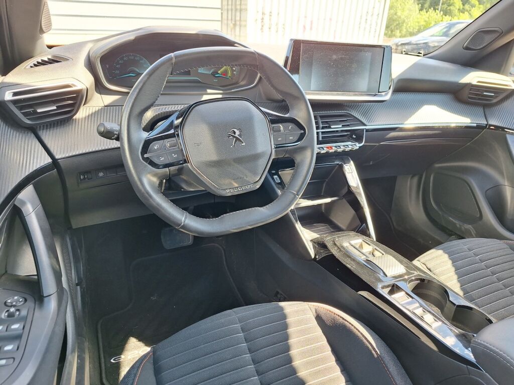 Peugeot e-2008 2023 Oranssi