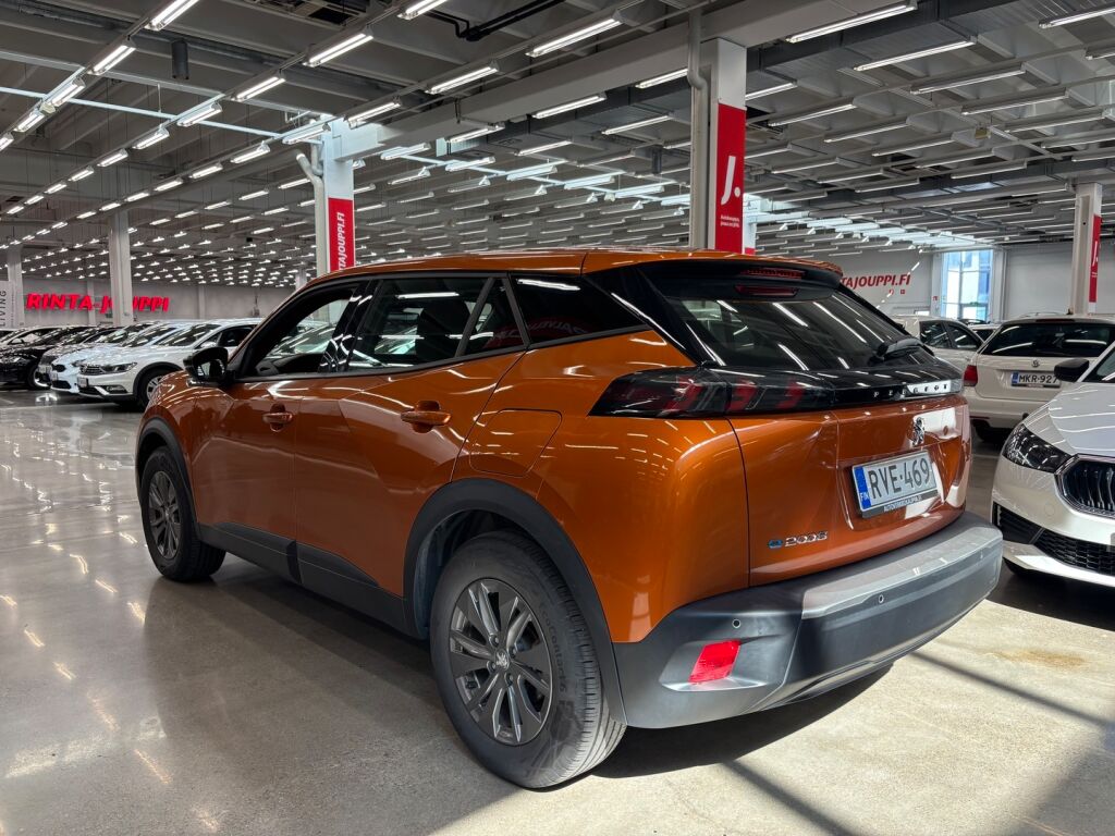 Peugeot e-2008 2023 Oranssi