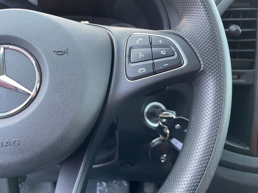 Mercedes-Benz Vito 2023 Valkoinen