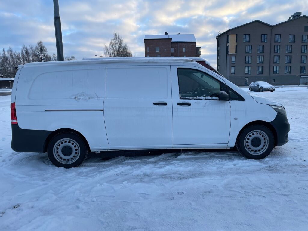 Mercedes-Benz Vito 2023 Valkoinen
