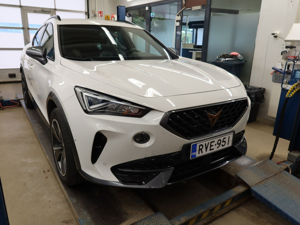 Cupra Formentor 2023 Valkoinen