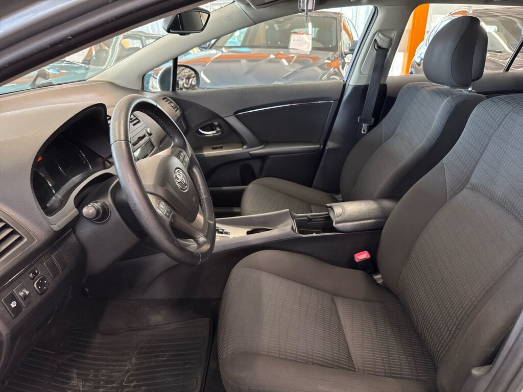 Toyota Avensis 2010 Harmaa