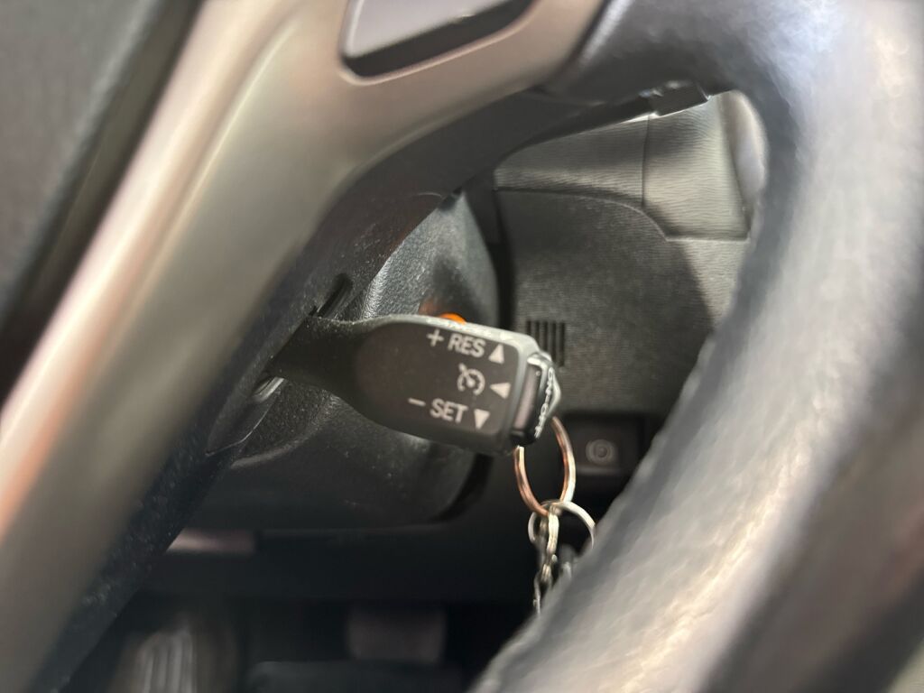 Toyota Avensis 2010 Harmaa