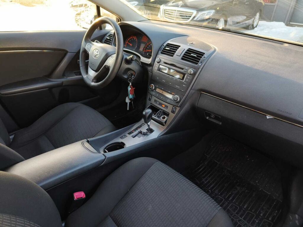 Toyota Avensis 2010 Sininen