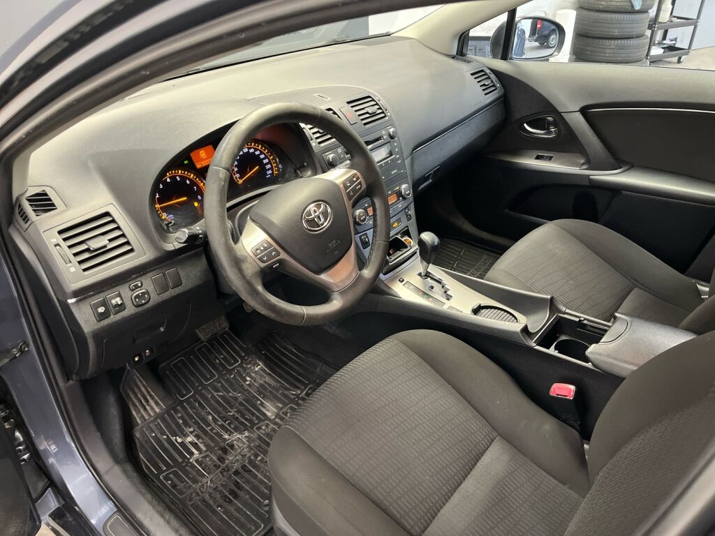 Toyota Avensis 2010 Sininen