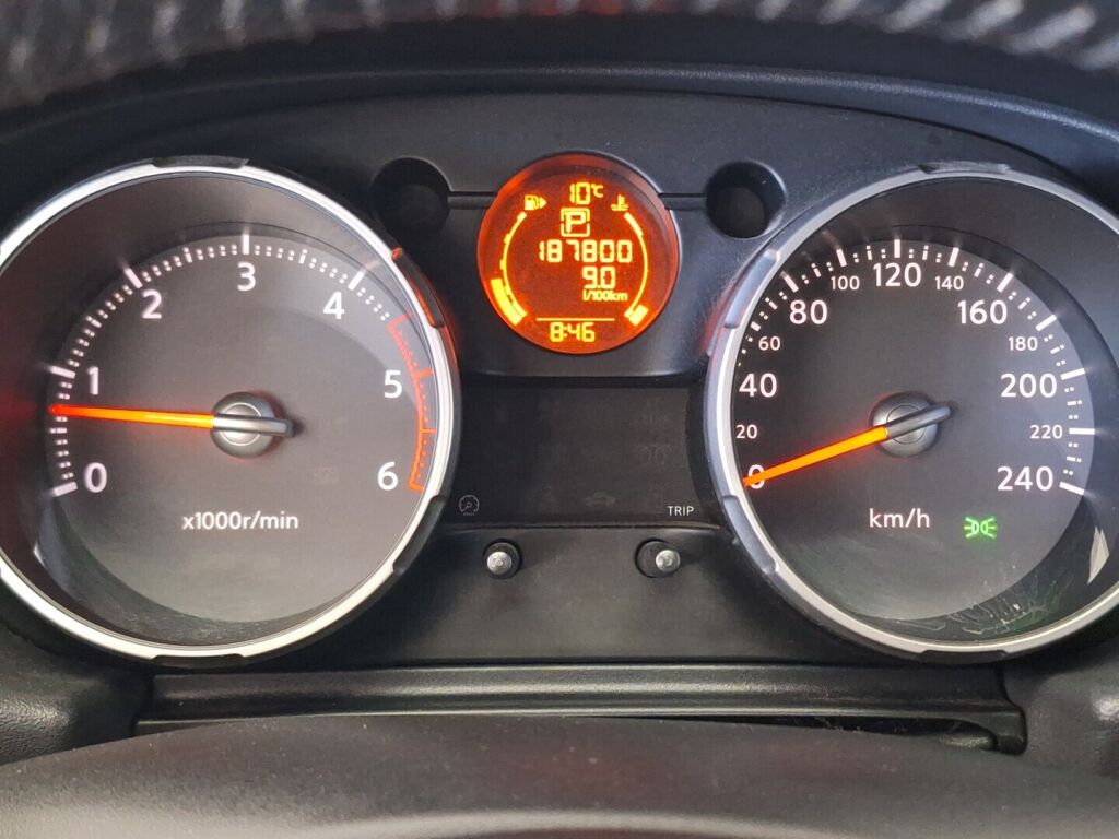 Nissan Qashqai 2010 Musta