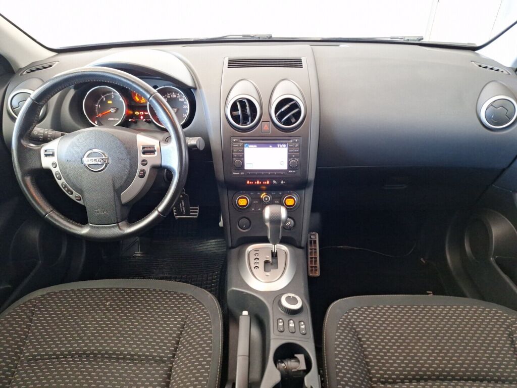 Nissan Qashqai 2010 Musta