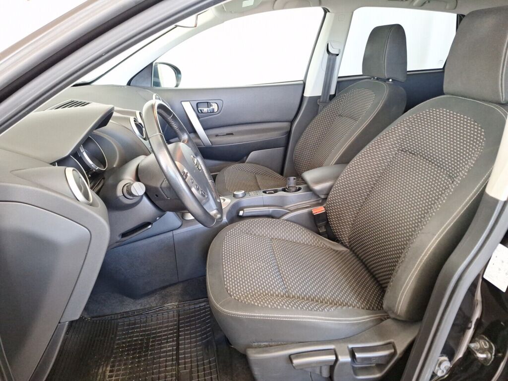 Nissan Qashqai 2010 Musta