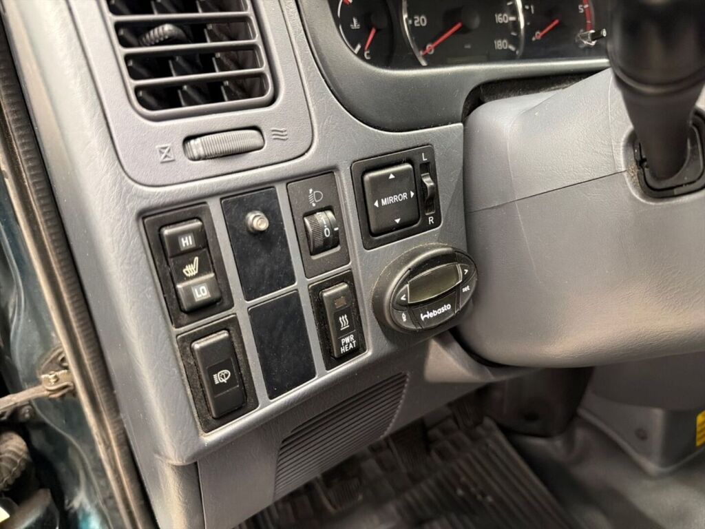 Toyota Hiace 2010 Vihreä