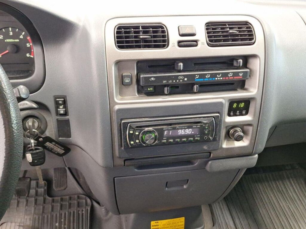 Toyota Hiace 2010 Vihreä