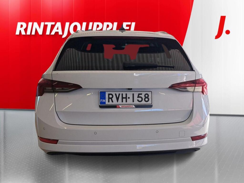 Skoda Octavia 2023 Valkoinen