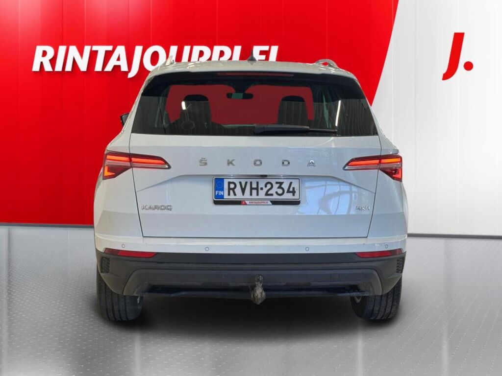 Skoda Karoq 2024 Valkoinen