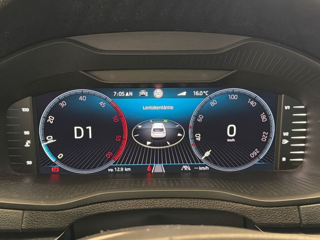 Skoda Karoq 2024 Valkoinen