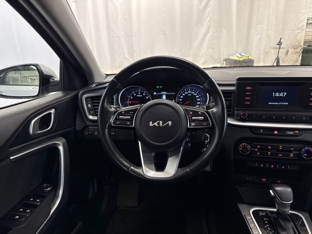 Kia Ceed 2023 Harmaa