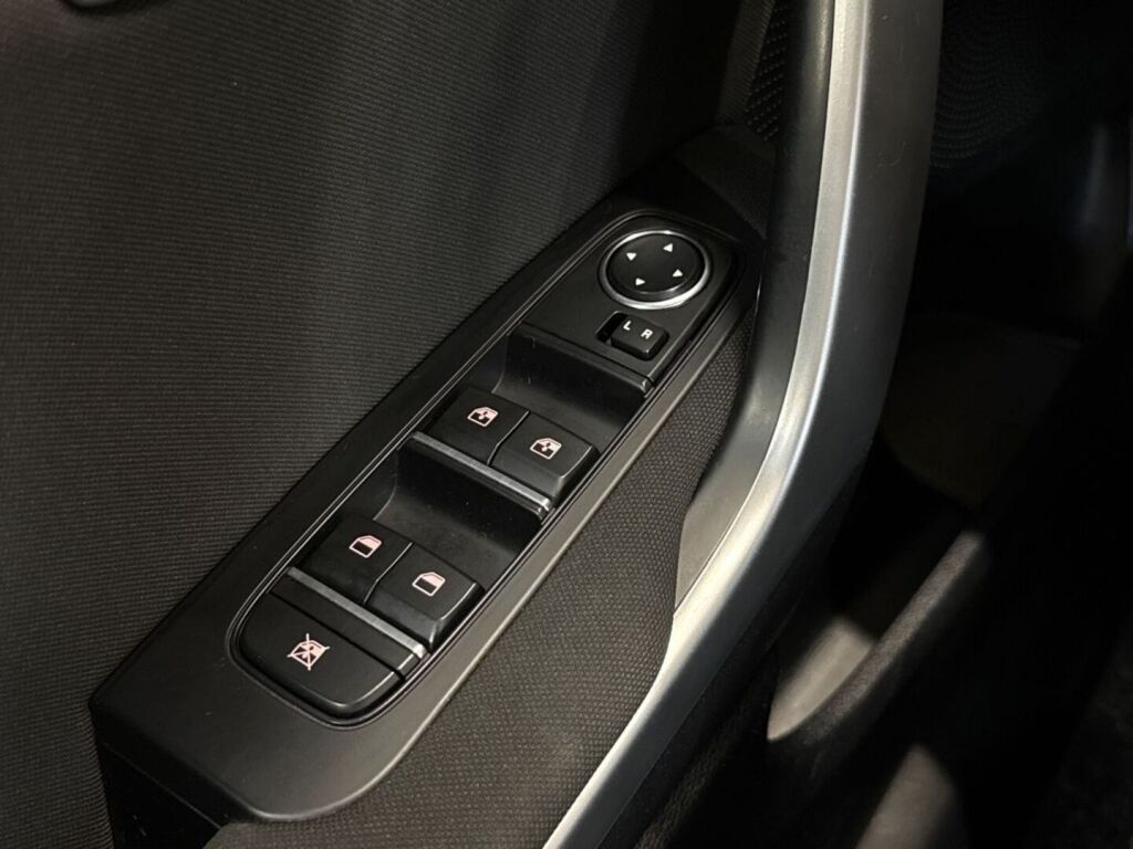 Kia Ceed 2023 Harmaa