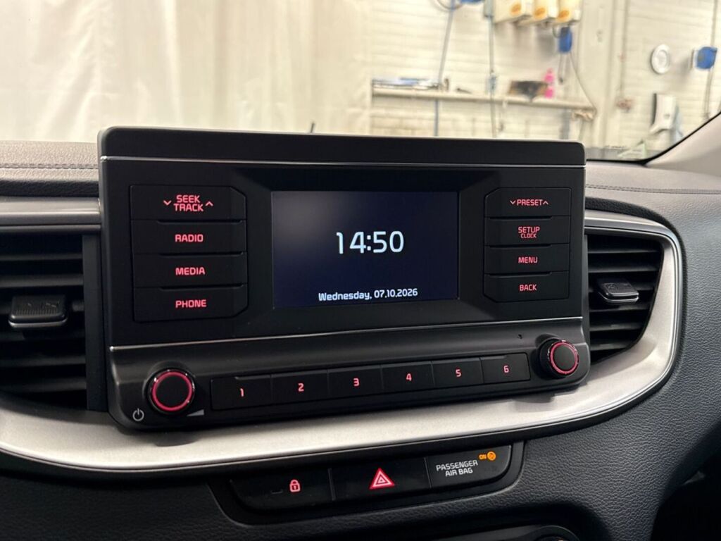 Kia Ceed 2023 Harmaa