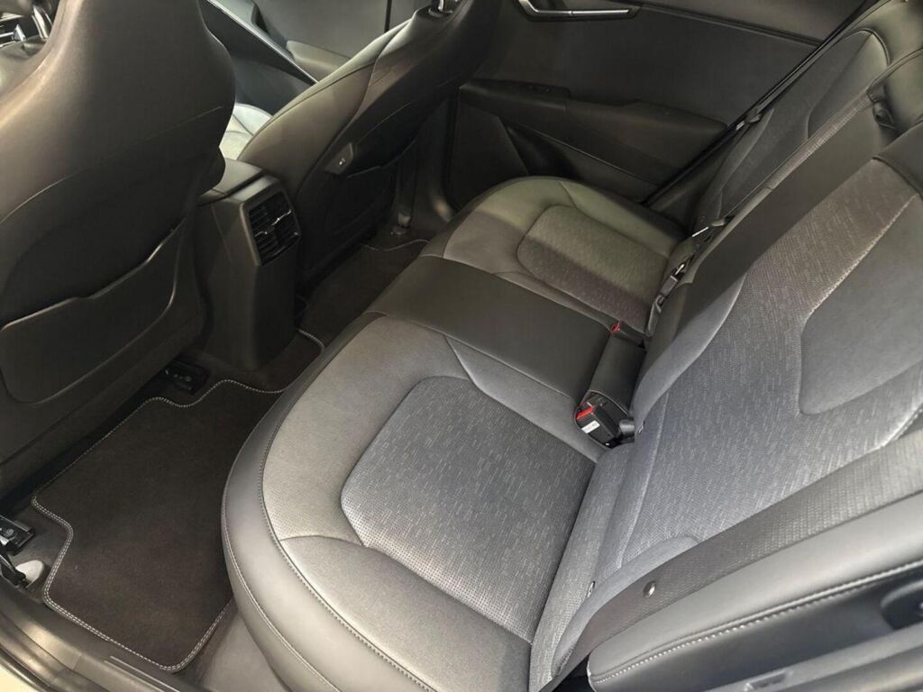 Kia Niro 2025 Valkoinen