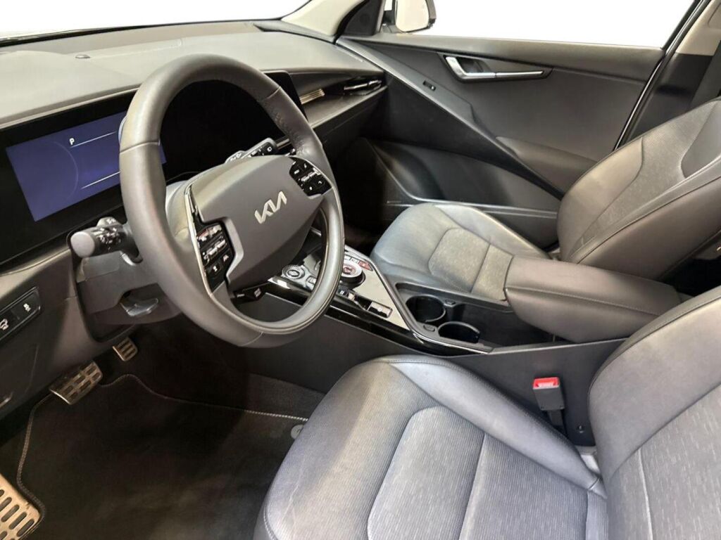 Kia Niro 2025 Valkoinen