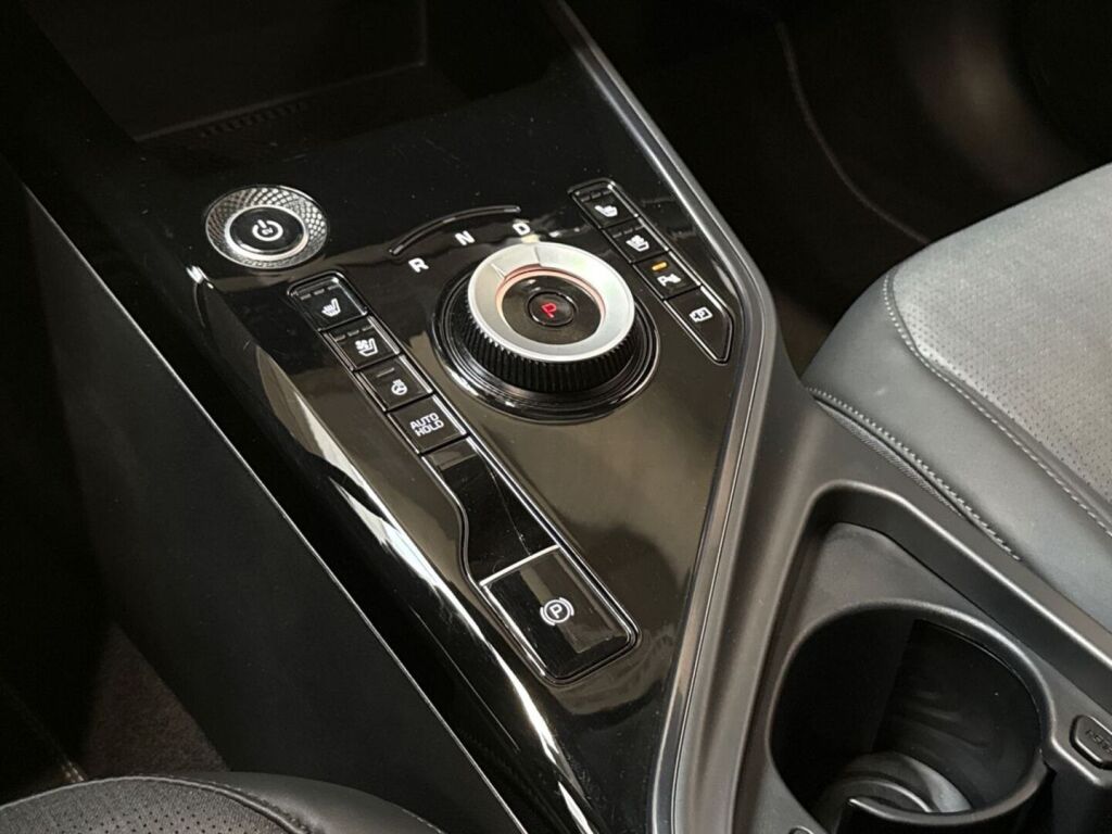 Kia Niro 2025 Valkoinen