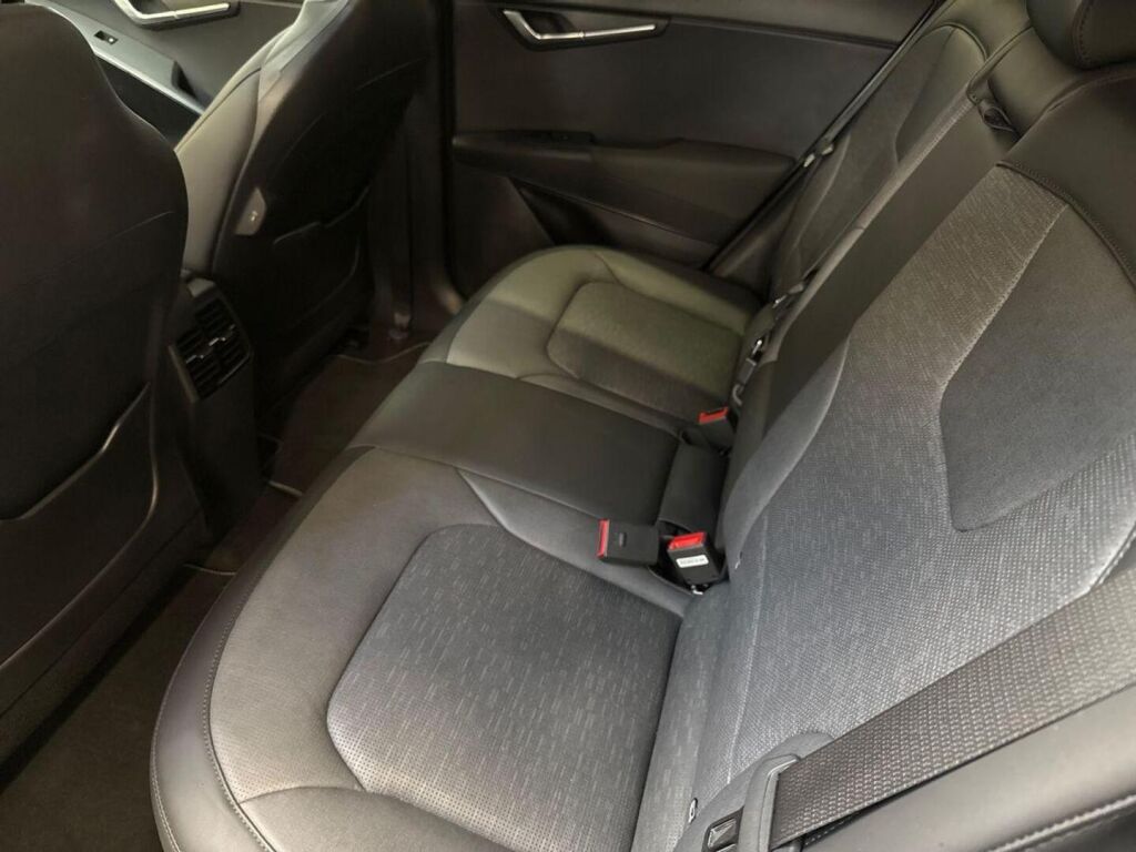 Kia Niro 2025 Valkoinen