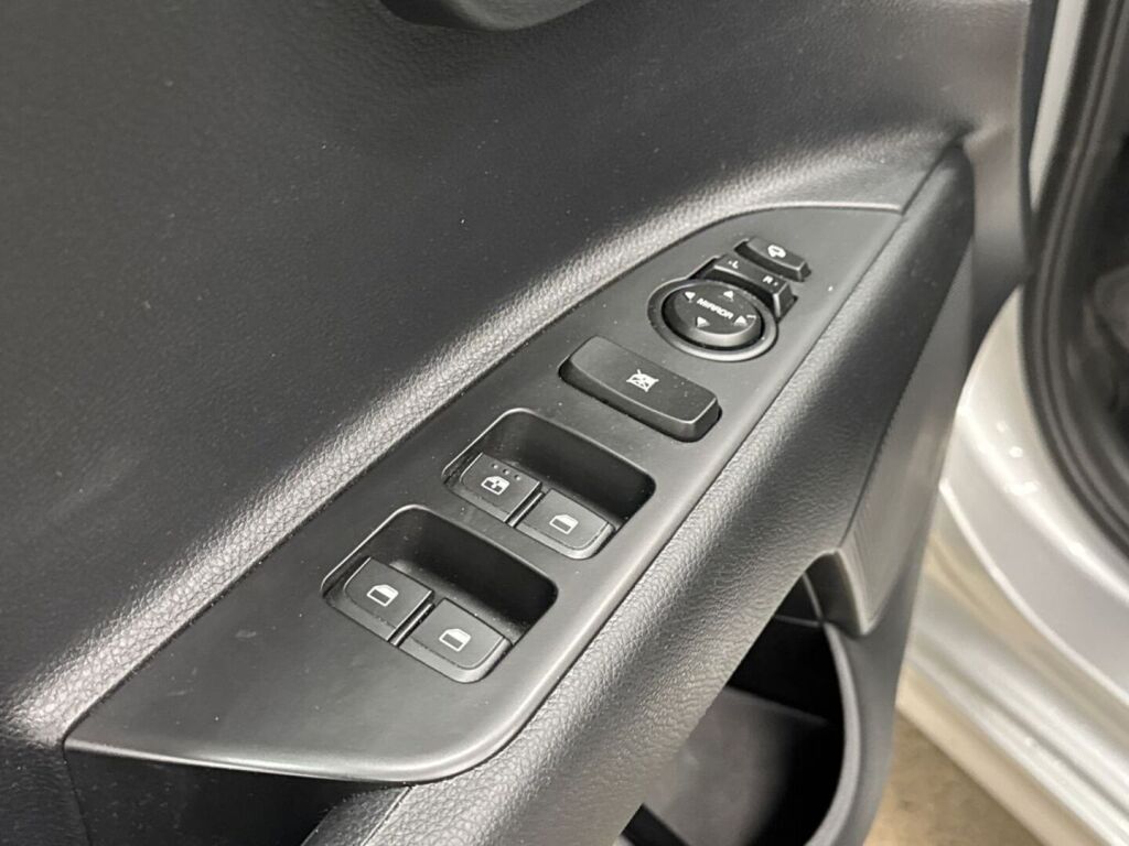 Kia Rio 2024 Harmaa