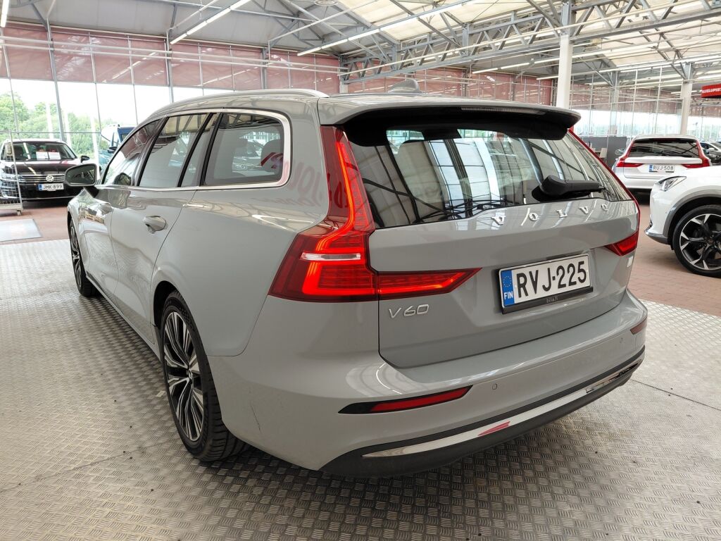 Volvo V60 2024 Harmaa