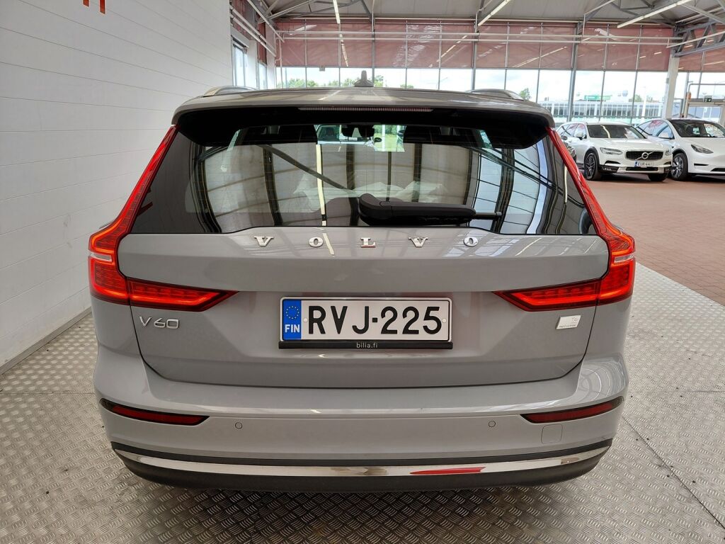 Volvo V60 2024 Harmaa