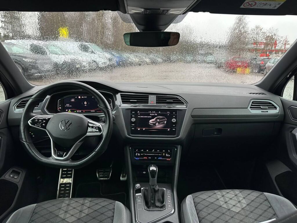 Volkswagen Tiguan 2023 Musta