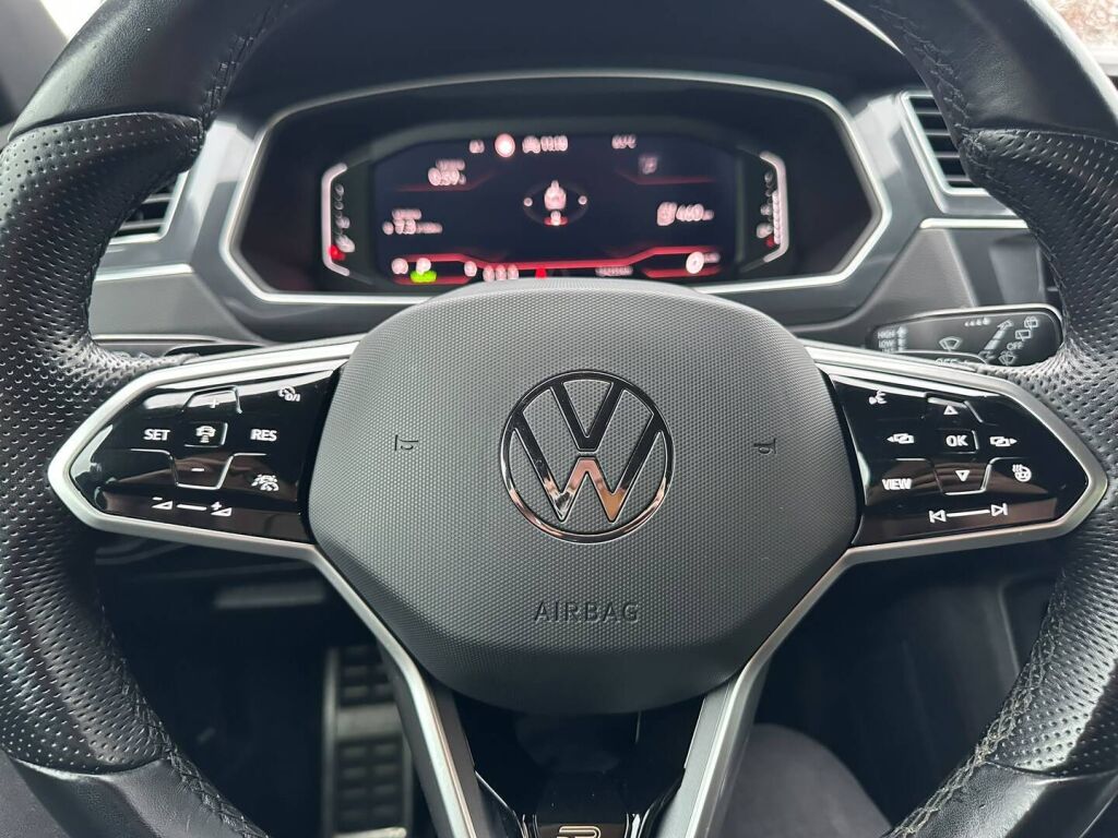 Volkswagen Tiguan 2023 Musta